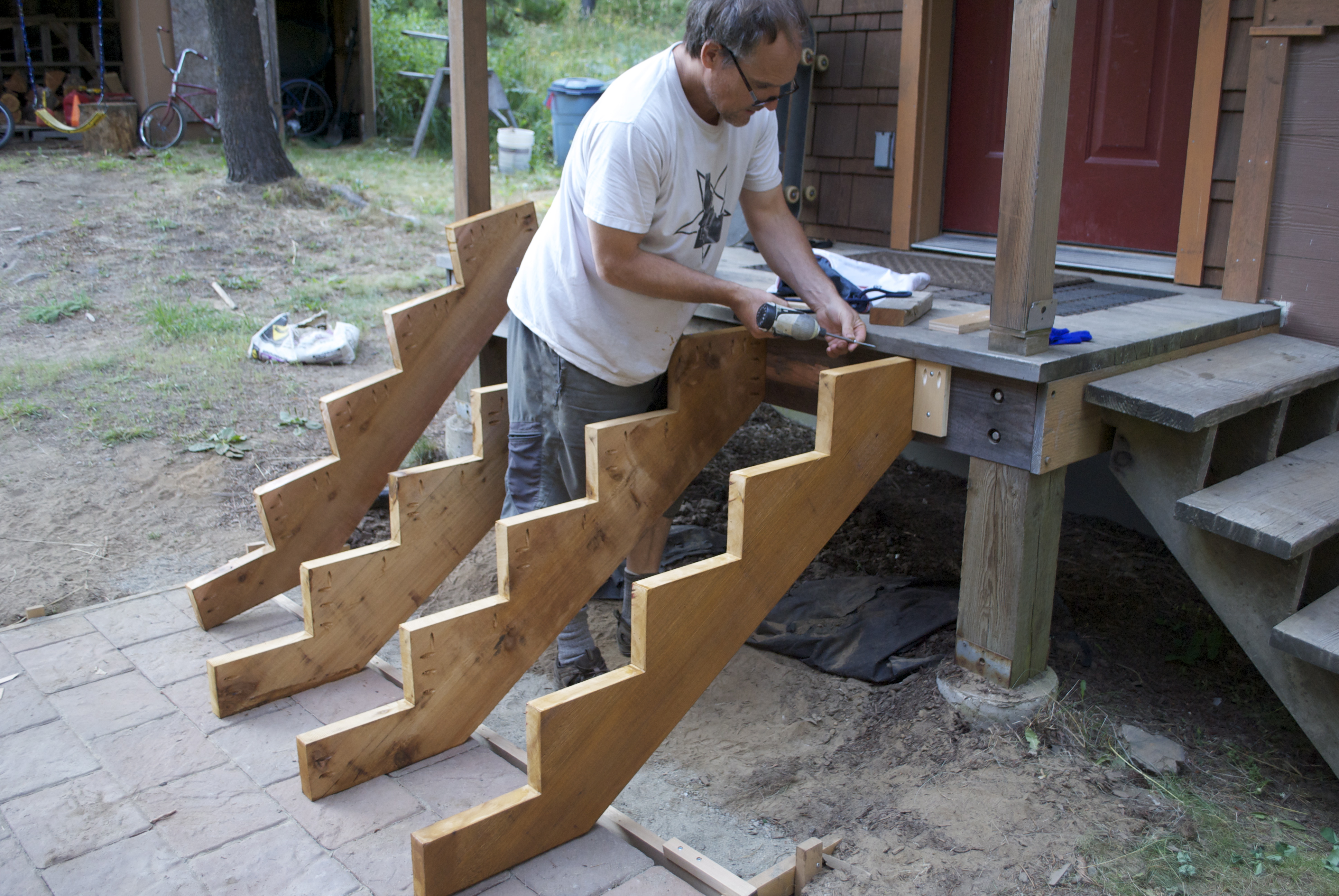 Building Stairs With Pocket Screws - Pocket Hole Joinery Tips